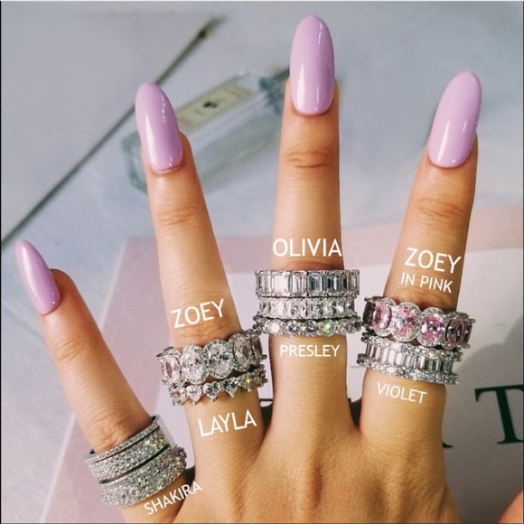 9TCW AAA CZ Oval Cut Eternity Wedding Band Ring - Picture 8 of 16